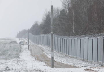 Straż Graniczna: Zakończył się montaż zapory elektronicznej na rzekach przy granicy z Białorusią