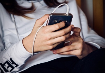 Wybuchła bateria w telefonie. Aż 26 dzieci odniosło obrażenia