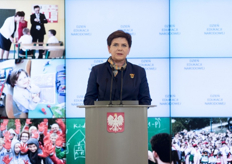  Premier Beata Szydło: Bycie nauczycielem to misja i służba