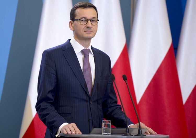 P. Tracz Premier Morawiecki: Atak na dziewczynkę z powodu koloru jej skóry jest godny najwyższego potępienia