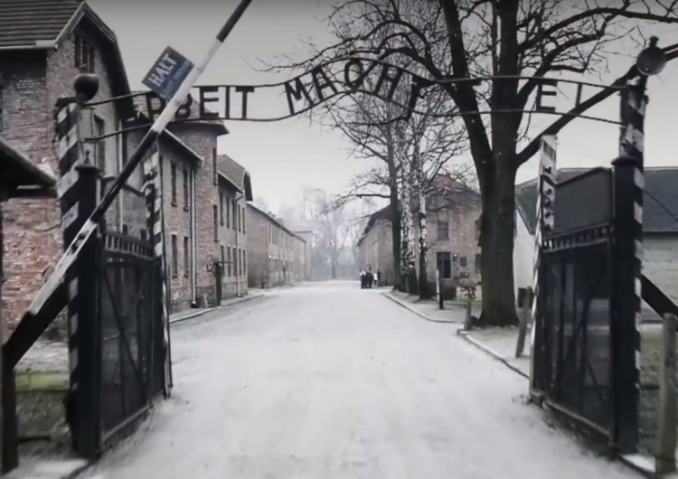  [Awantura o Muzeum Auschwitz] Płotnicka:Wbrew protestom rodzin ofiar trwa montaż nowej wystawy w Bloku 11