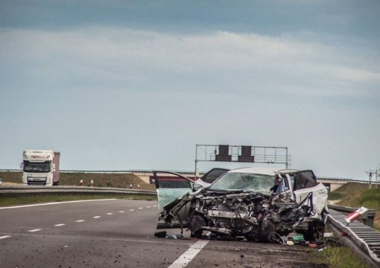  Jechał pod prąd na drodze ekspresowej S3, doprowadził do tragedii. Policja bada przyczyny wypadku