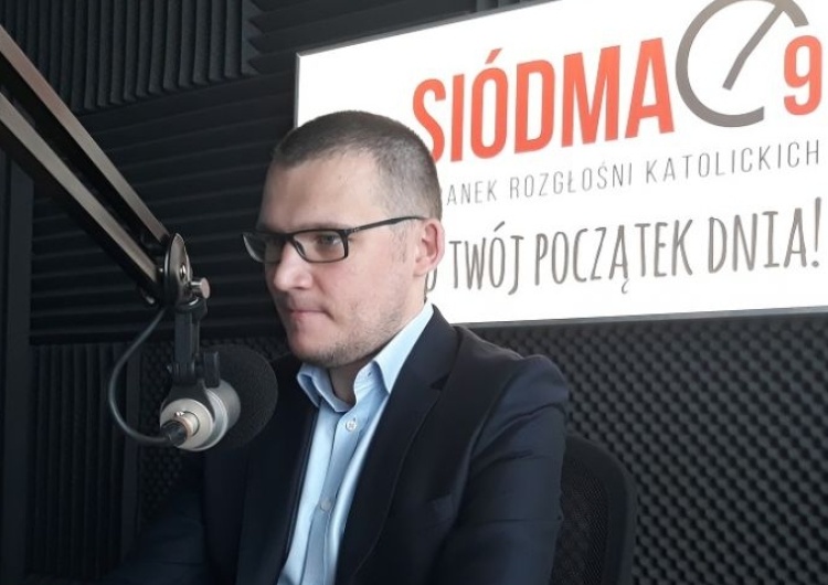  Szefernaker: W demonstracjach znajdują się grupki osób, którym zależy na doprowadzeniu do zadymy