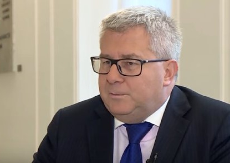  Ryszard Czarnecki: Zerowe zainteresowanie wystawą europosłów PO nt. "dramatycznej” sytuacji w Polsce