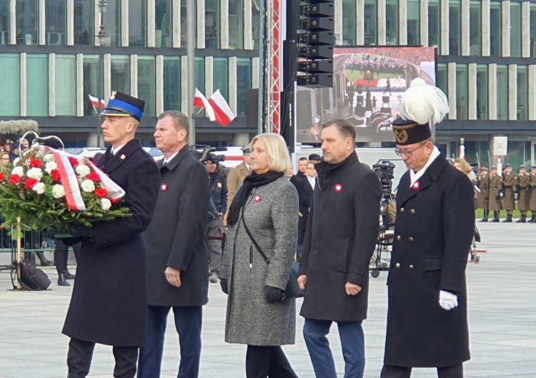  Przedstawiciele Prezydium Komisji Krajowej złożyli kwiaty przy Grobie Nieznanego Żołnierza