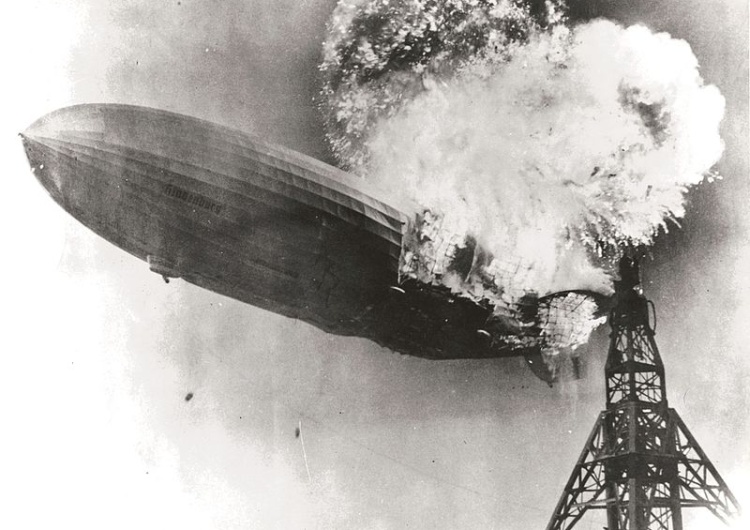 domena publiczna Kariera sterowców zakończyła się w błysku wybuchu. 80 lat temu społonął największy LZ-129 „Hindenburg”