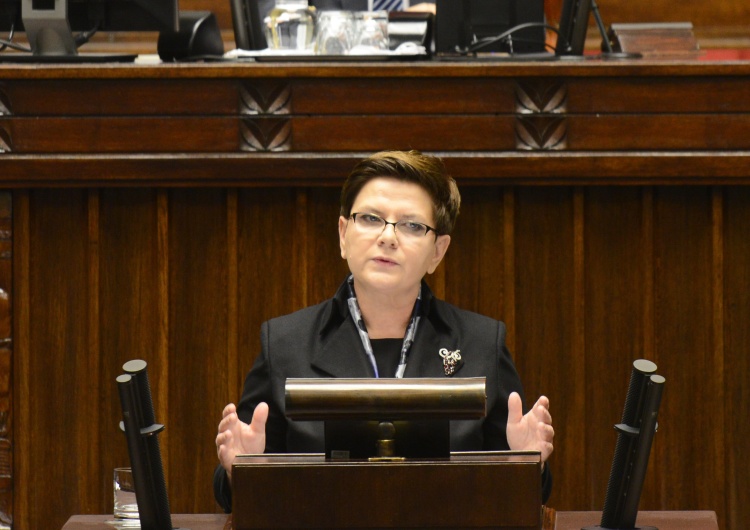 T. Gutry Premier Szydło: "Czas limuzyn się skończył. Ministrowie usłyszeli, jakie są moje oczekiwania"