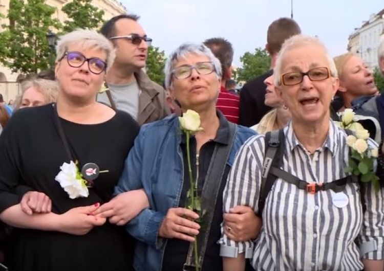  [sondaż] 70% Polaków nie chce Wałęsy na kontrmanifestacji smoleńskiej