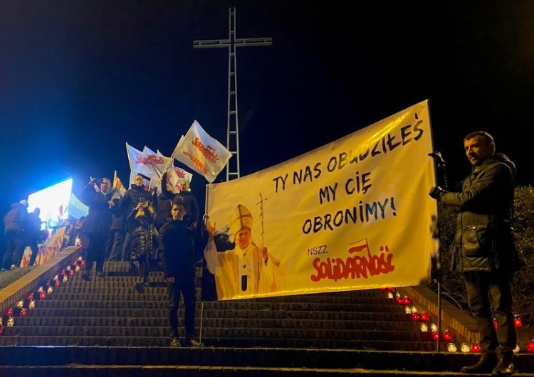 Marsz Papieski w Gorzowie Wielkopolskim Solidarność w Gorzowie Wielkopolskim także przeszła w Marszu Papieskim ulicami swego miasta