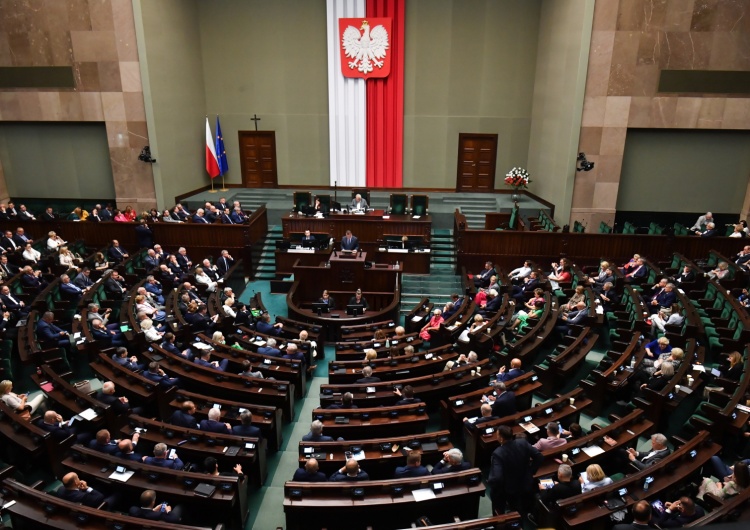 Sejm Nowy sondaż wyborczy. Tak chcą głosować Polacy 