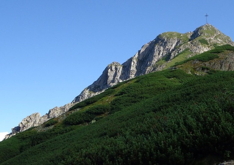 Giewont Bójka turystów na Giewoncie. Interweniowały służby 