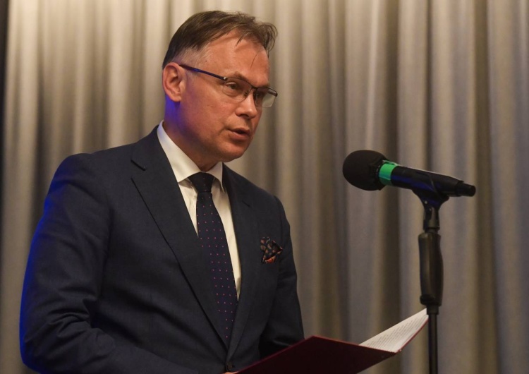 Arkadiusz Mularczyk Mularczyk: Otrzymuję szokujące informacje od polskich ambasadorów