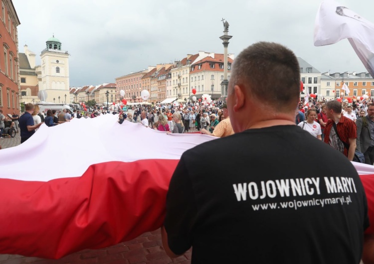 Wojownicy Maryi obecni na Marszu dla Życia i Rodziny na placu Zamkowym w Warszawie. 18.06.2023 Wojownicy Maryi wyjdą na ulice, by zaprotestować przeciwko finansowaniu in vitro