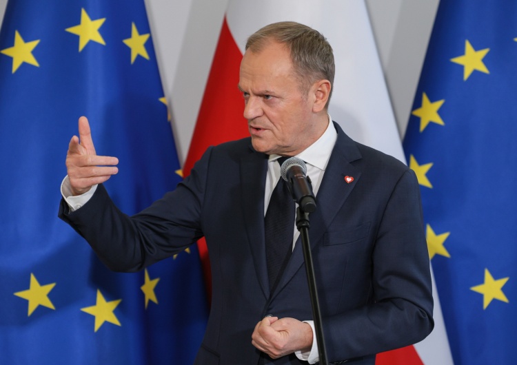 Donald Tusk Sikorski szefem MSZ, Nowacka na czele resortu edukacji. Tusk przedstawił kandydatów na ministrów