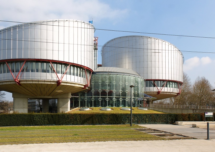 Gmach Europejskiego Trybunału Praw Człowieka w Strasburgu Nie mogła zabić dziecka. ETPCz: Polska naruszyła prawa kobiety