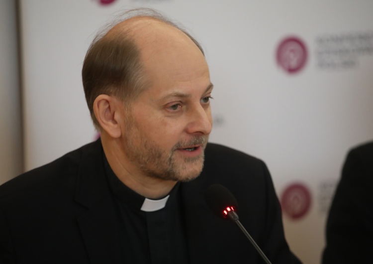 o. Leszek Gęsiak SJ Rzecznik Episkopatu: Deklaracja 