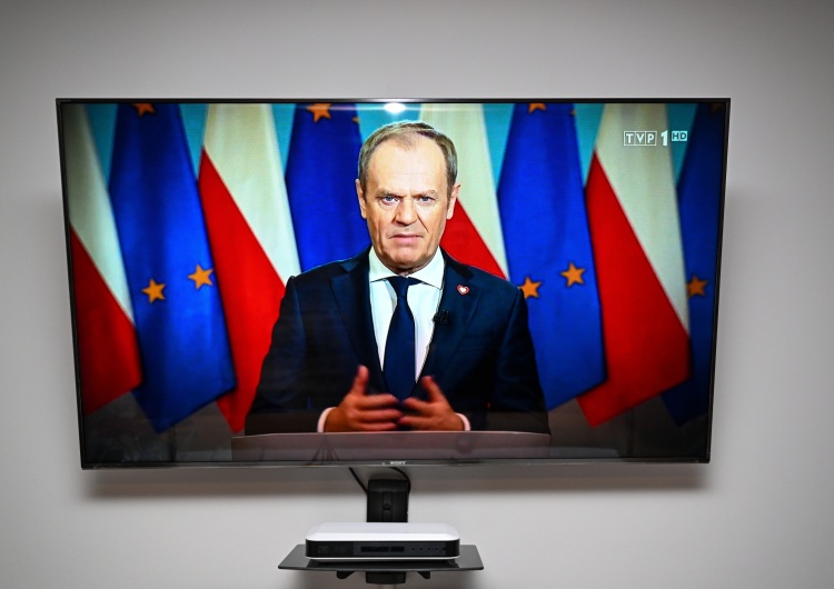 Transmitowane w telewizji orędzie premiera Donalda Tuska Żaden lider nie lubi dzielić się władzą, Tusk nie lubi tego w sposób wyjątkowy