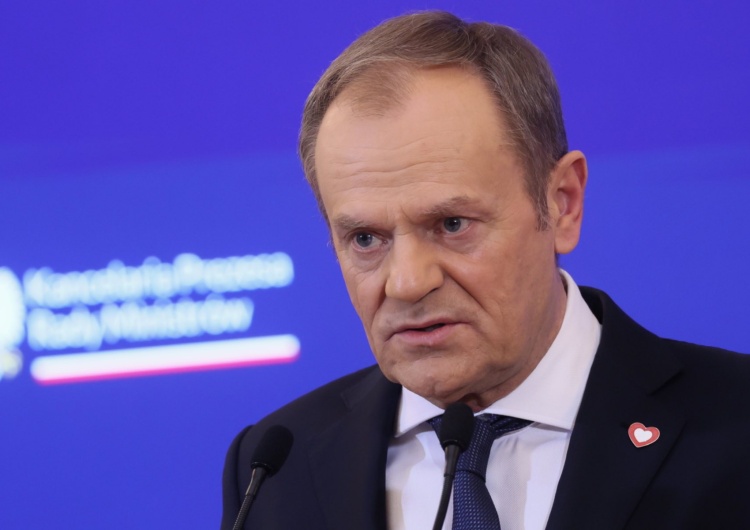 Warszawa, 15.01.2024. Premier Donald Tusk podczas konferencji prasowej w KPRM w Warszawie Pigułka „dzień po” dostępna bez recepty? Tusk mówi wprost