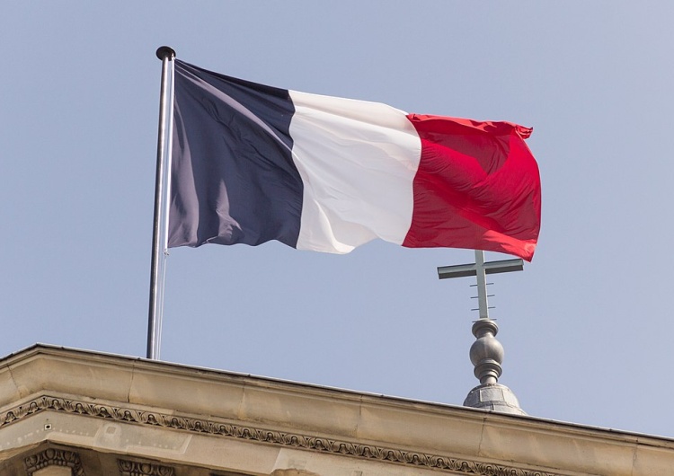 Flaga Francji  Robi się gorąco. Francuskie MSZ wezwało ambasadora Rosji 