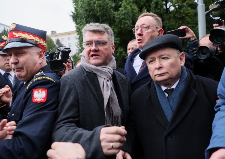 Jarosław Kaczyński  Wąsik i Kamiński niewpuszczeni do Sejmu. Kaczyński zwraca się do Hołowni 