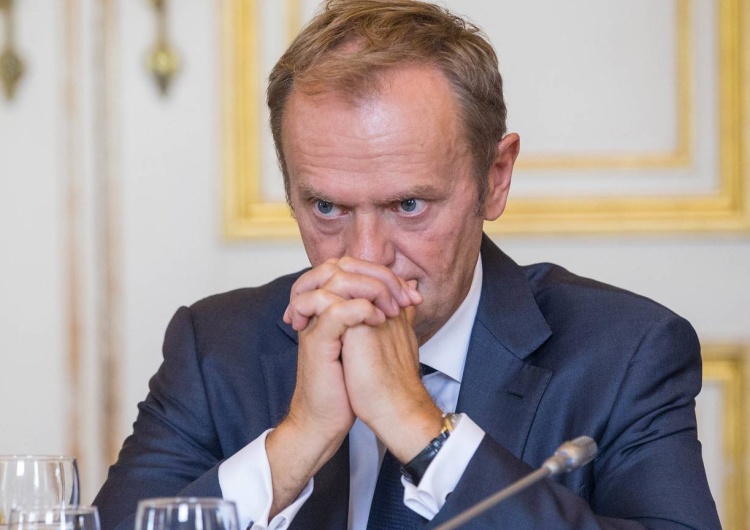 Donald Tusk Słowa Tuska opatrzone na Twitterze specjalną notką wytykającą nieprawdę