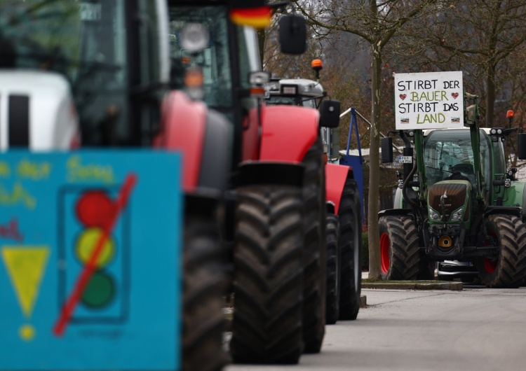 protesty w Niemczech Niemieccy rolnicy wściekli na niemieckie media