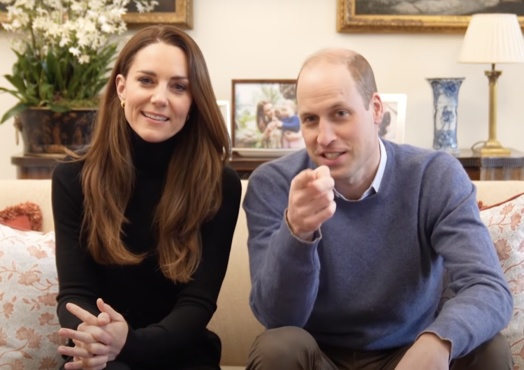 książę William i Kate Middleton Euforia w Pałacu Buckingham. Książę William i Kate Middleton potwierdzają radosną nowinę