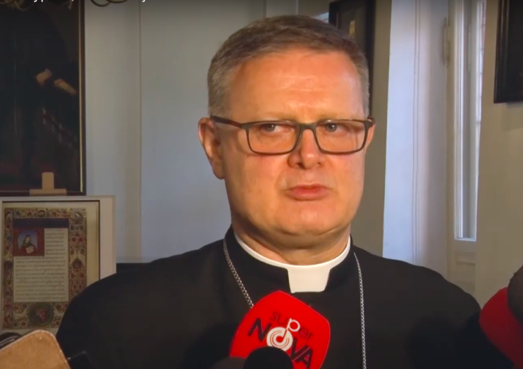 bp Wiesław Śmigiel Mamy pomagać zmęczonym i poszukiwać zagubionych – wywiad z bp. Wiesławem Śmiglem