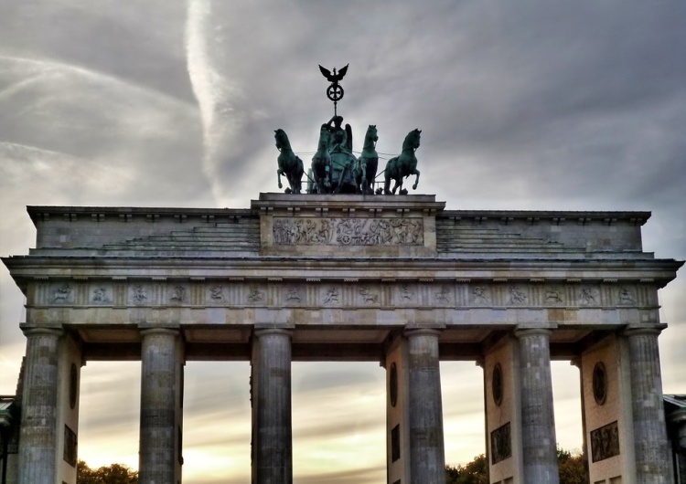 Brama Brandenburska, Berlin Niemcy obawiają się rozszerzenia wojny na Ukrainie na kraje NATO