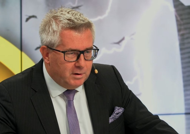 Ryszard Czarnecki  Prokuratura chce odebrania immunitetu Ryszardowi Czarneckiemu. Polityk zabrał głos 