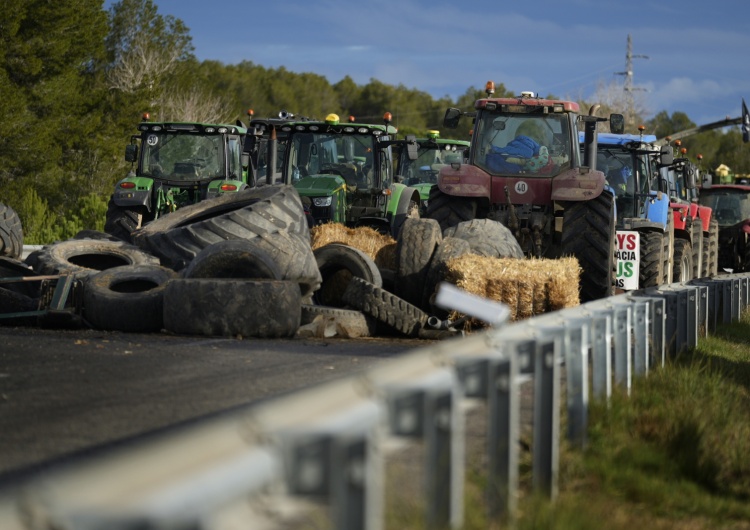 protesty rolników Paraliż w Hiszpanii. Trwają protesty rolników