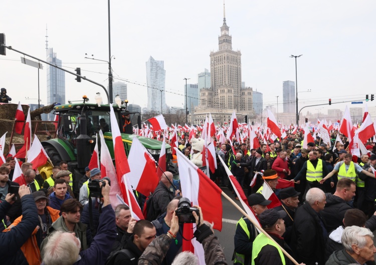 Protest rolników w Warszawie Co Polacy sądzą o protestach rolników? Jednoznaczna odpowiedź