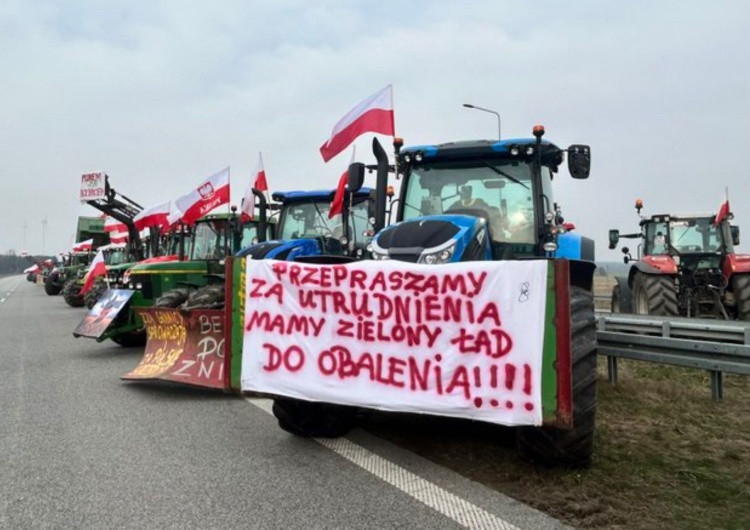 Protest rolników na drodze ekspresowej S8 Rolnicy z blokady na S8: Nie ufamy Donaldowi Tuskowi
