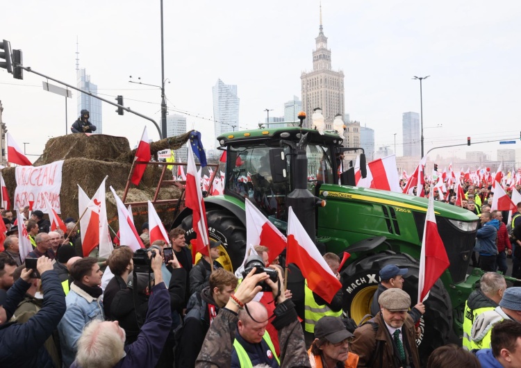 Protest rolników w Warszawie Kierwiński zapowiada, że traktory nie wjadą do Warszawy 