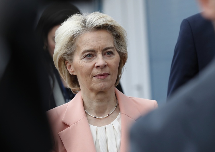 Szefowa KE Ursula von der Leyen Błaszczak: KE zdementowała informacje o natychmiastowym wycofaniu się z Zielonego Ładu