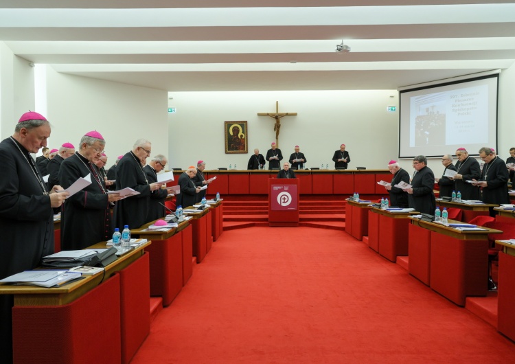 Zebranie KEP W Warszawie trwa 397. Zebranie Plenarne Episkopatu. Wybrany zostanie nowy przewodniczący