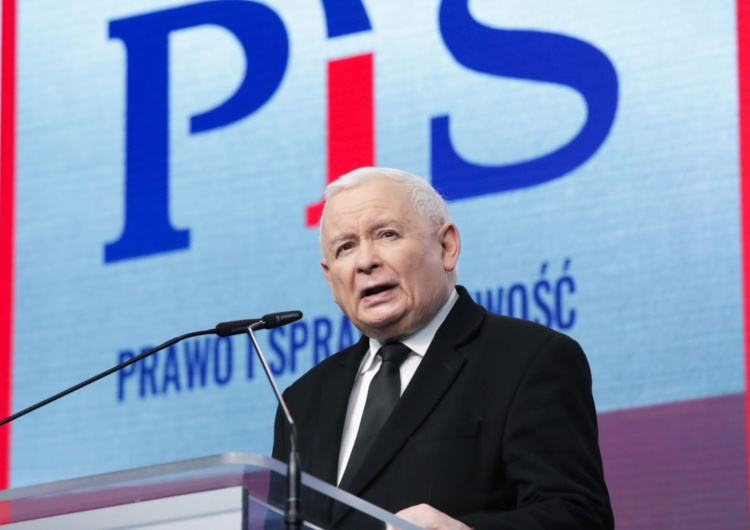 Jarosław Kaczyński Nieoficjalnie: Ważny współpracownik Jarosława Kaczyńskiego rezygnuje