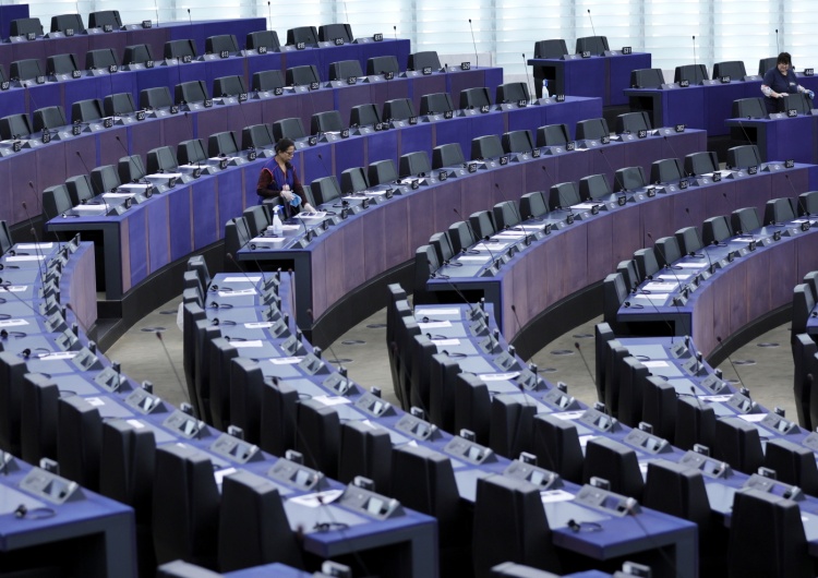 Zdjęcie ilustracyjne Parlament Europejski przegłosował AI Act. Przełomowe zmiany