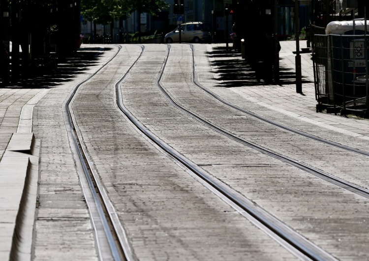 Tory tramwajowe Kraków: Wybuch na dachu tramwaju. Sieć obiegło nagranie