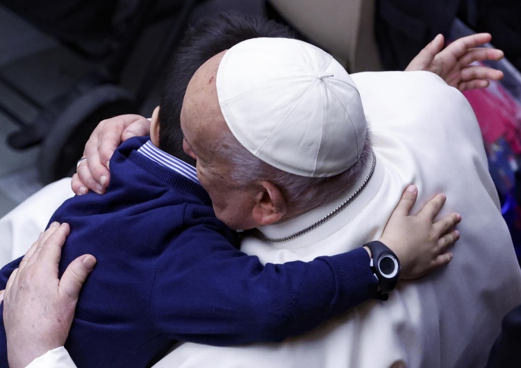 Papież Franciszek Franciszek: Zaniechano przekazywania wiary młodym pokoleniom, trzeba odzyskać kontakt