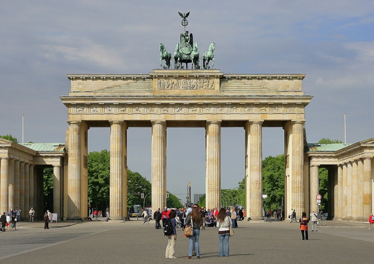 Brama Brandenburska, Berlin Protesty niemieckich rolników sparaliżują Berlin
