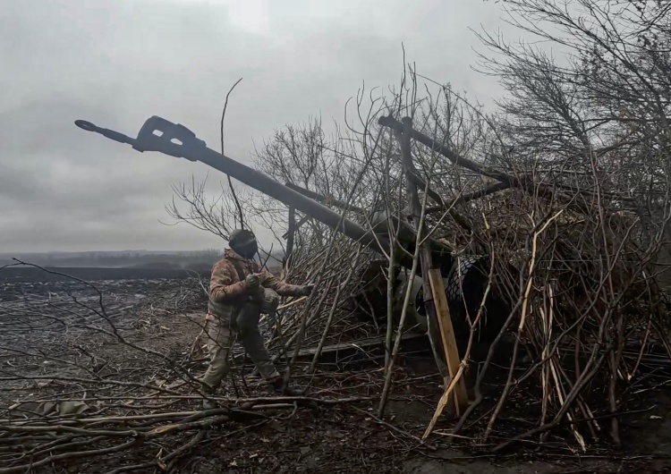Rosyjscy żołnierze w Biełgorodzie, zdjęcie poglądowe Politico: Ukrainie grozi załamanie linii frontu