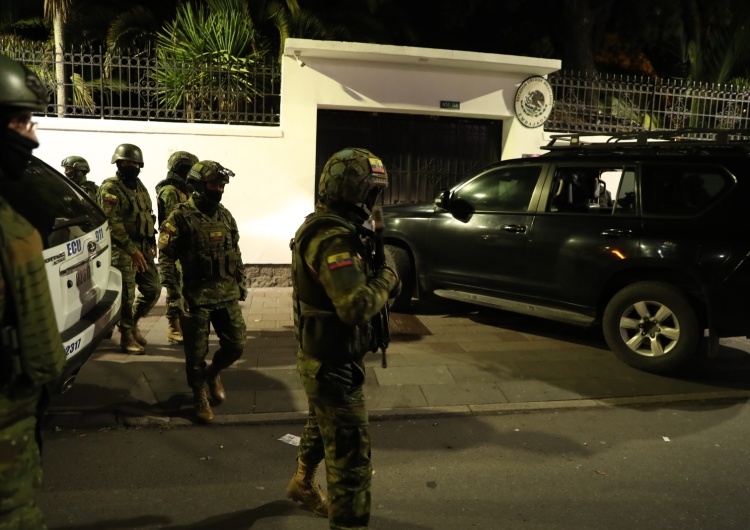  Najazd ekwadorskiej policji na ambasadę Meksyku. Zerwano stosunki dyplomatyczne