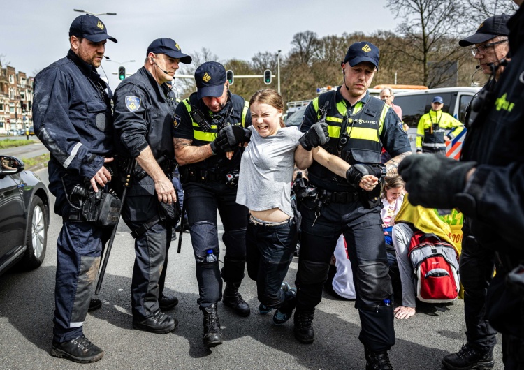 Greta Thunberg Greta Thunberg zatrzymana przez holenderską policję 