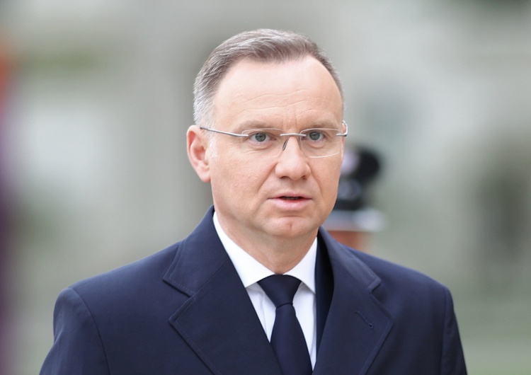 Andrzej Duda Prezydent: Po raz kolejny wspominamy tych, którzy zginęli 10 kwietnia 2010 roku