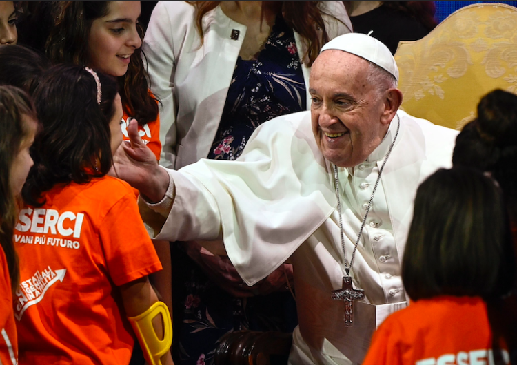 Papież Franciszek Papież: Bez dzieci nie ma przyszłości, jest wielki smutek [video]