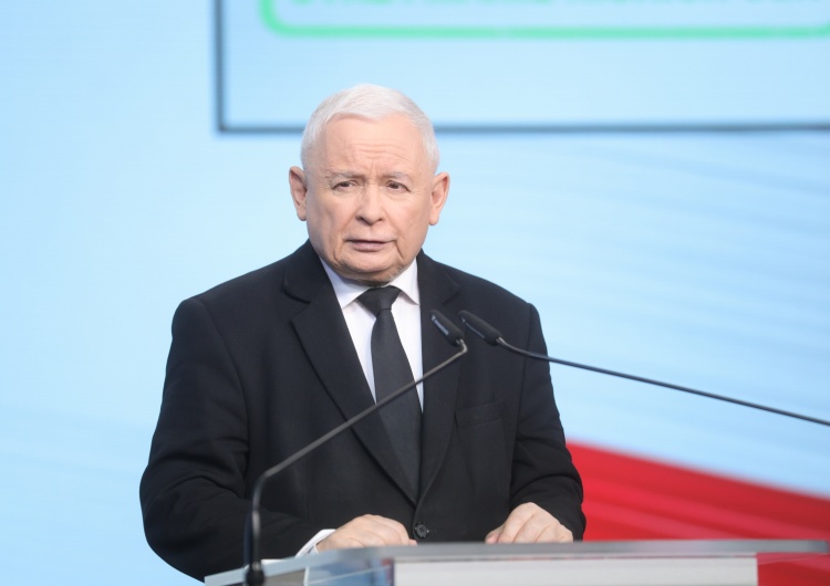 Jarosław Kaczyński  Gorąco wokół komisji ds. Pegasusa. Jarosław Kaczyński zabiera głos 