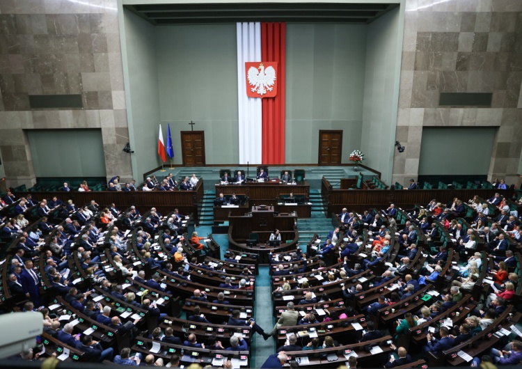 Sejm Sejm podjął decyzję ws. ustawy o pomocy obywatelom Ukrainy 