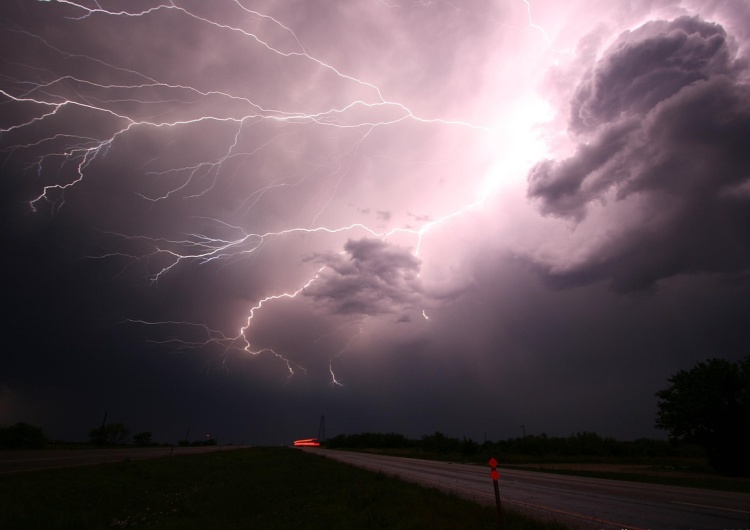 burza Stan klęski żywiołowej w Houston. Rośnie liczba ofiar