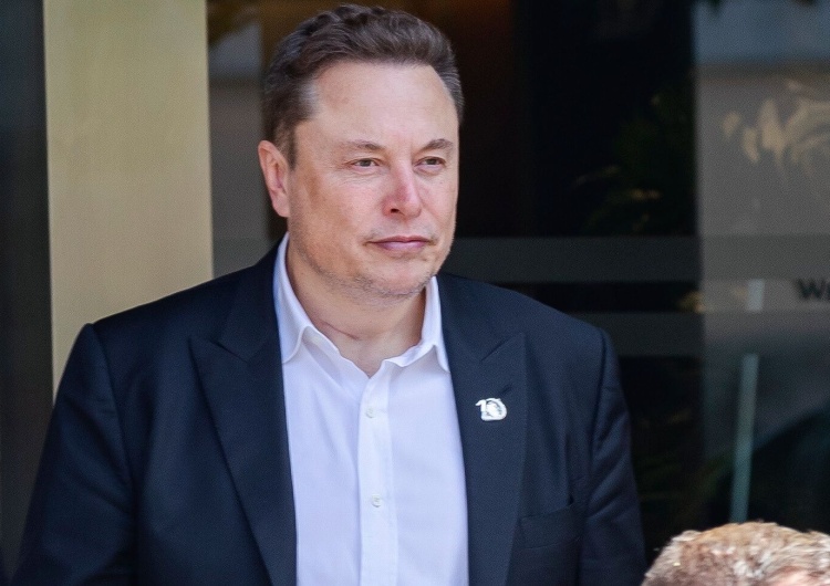 Elon Musk Elon Musk skomentował rozporządzenie Trzaskowskiego zakazujące krzyży w urzędzie